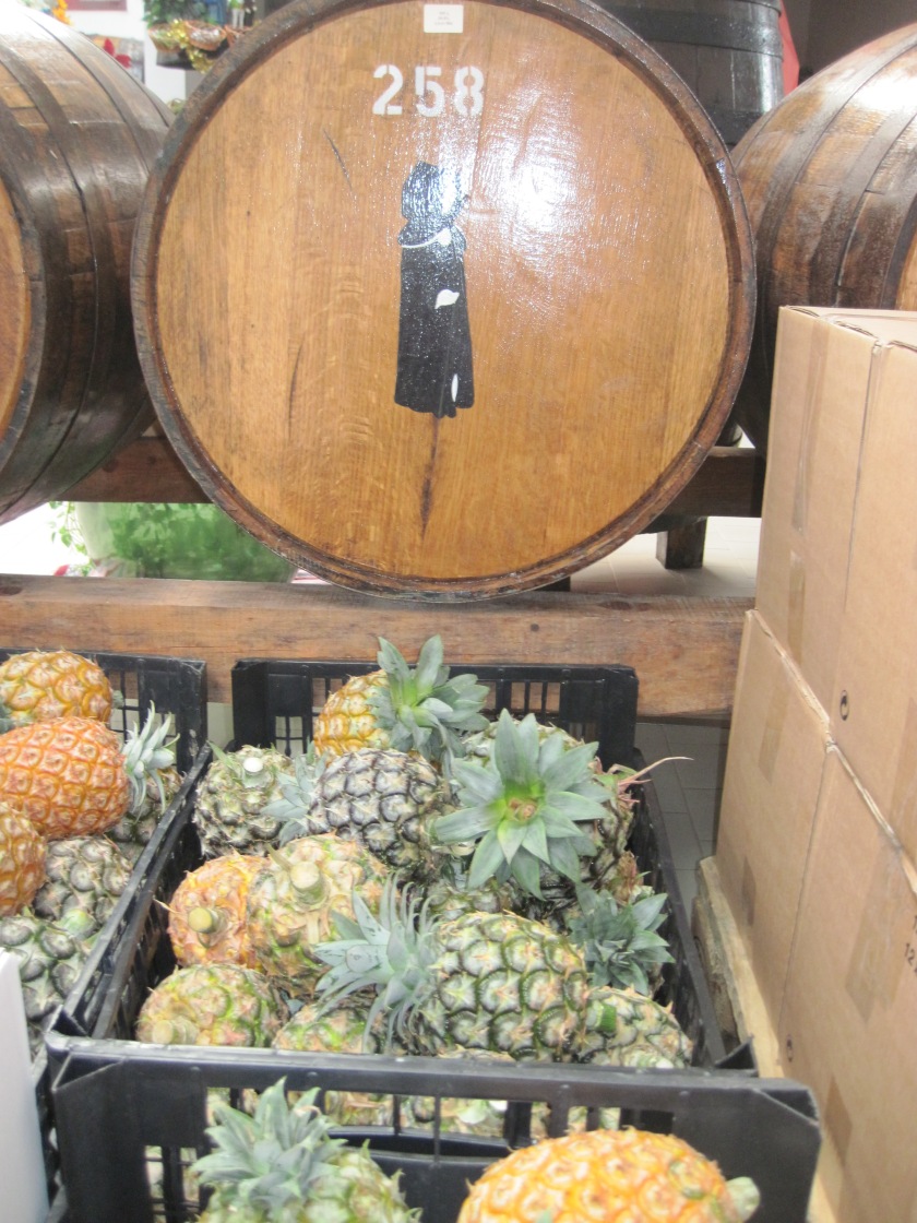Pineapples for liquor